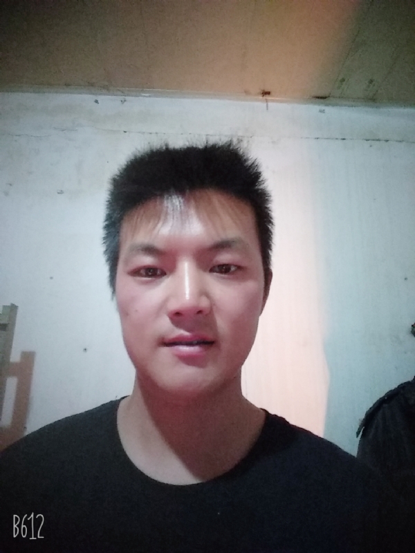 风轻云淡的第一张照片--楚雄闪婚服务中心